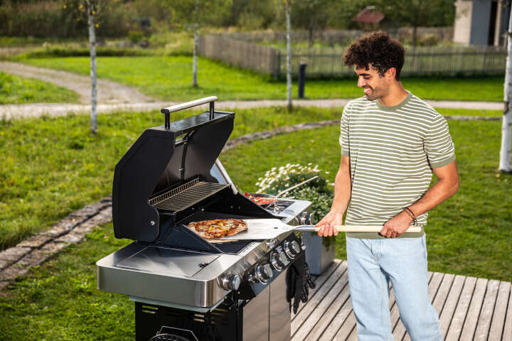 RÖSLE Gasgrill BBQ-Station VIDERO G3-S Vario+ mit Grillplatte & Schutzhülle